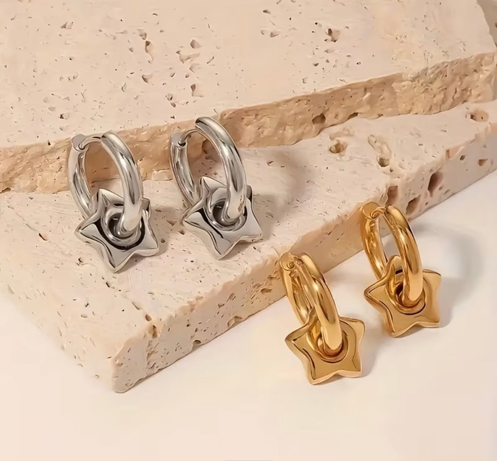Chunky star huggie hoops